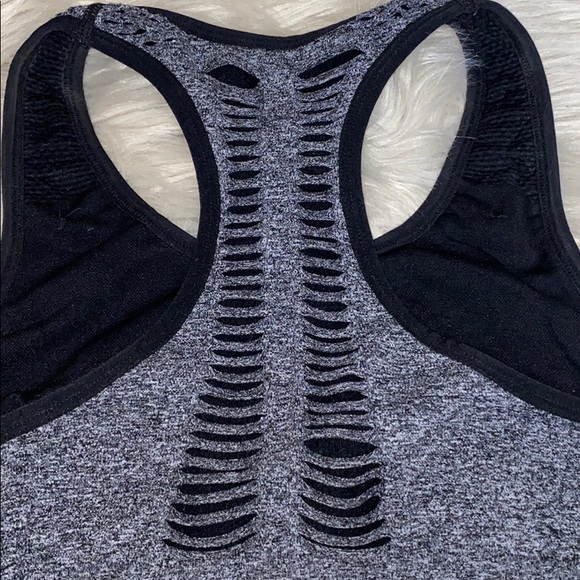 ❤️Cute Gray Sports Bra With Detail Racerback - Picture 5 of 5